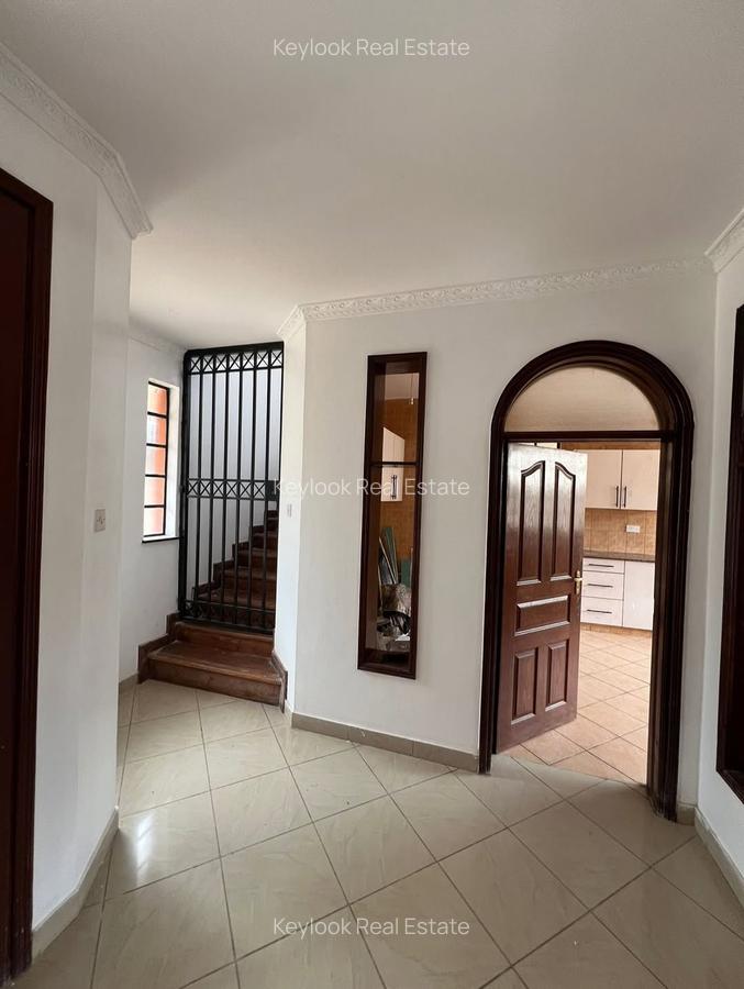 4 Bed Townhouse with En Suite at Lavington Green - 10