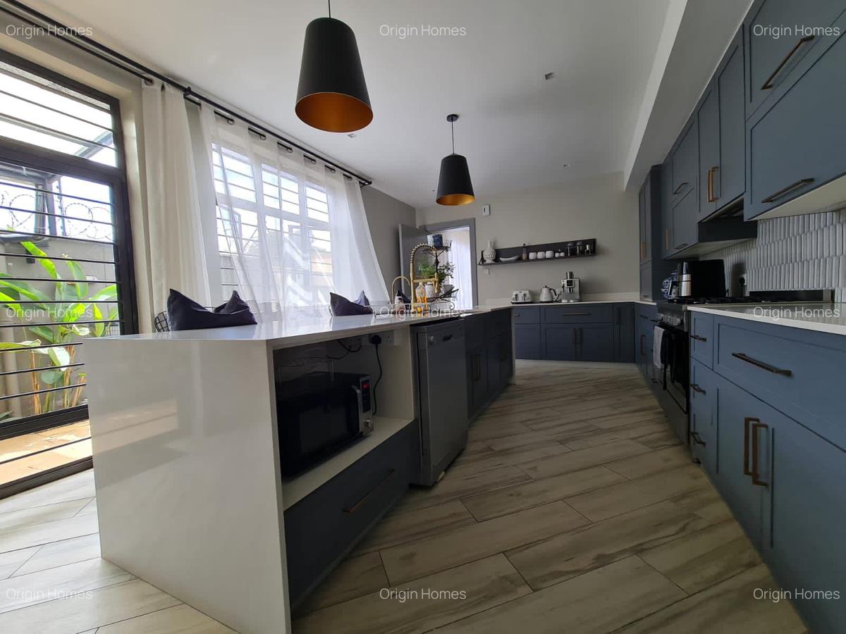 5 Bed Townhouse with En Suite at Kitisuru - 7