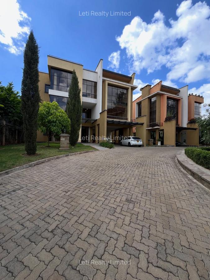 5 Bed Townhouse with En Suite in Lavington - 1