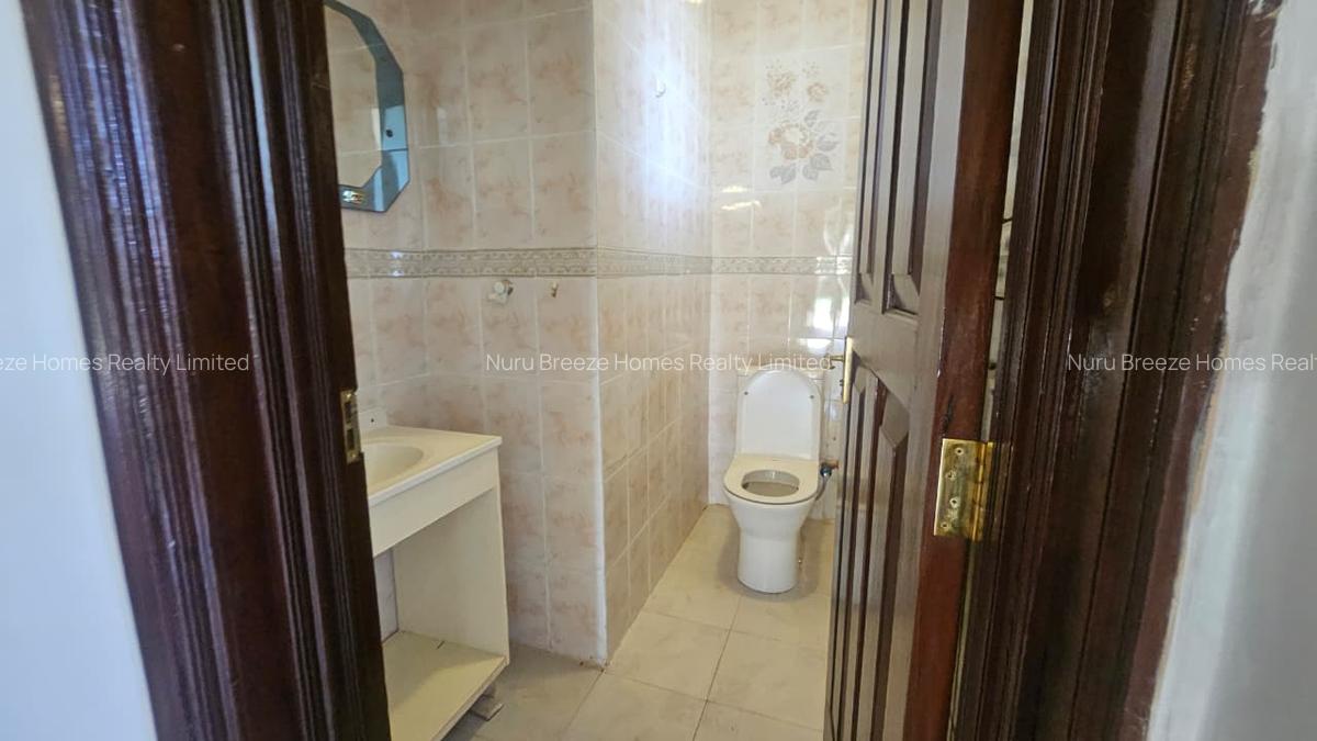 5 Bed House with En Suite in Runda - 6