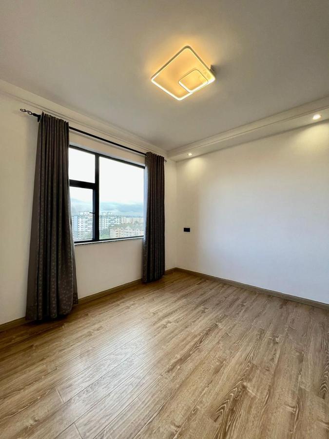 2 Bed Apartment with En Suite in Lavington - 13