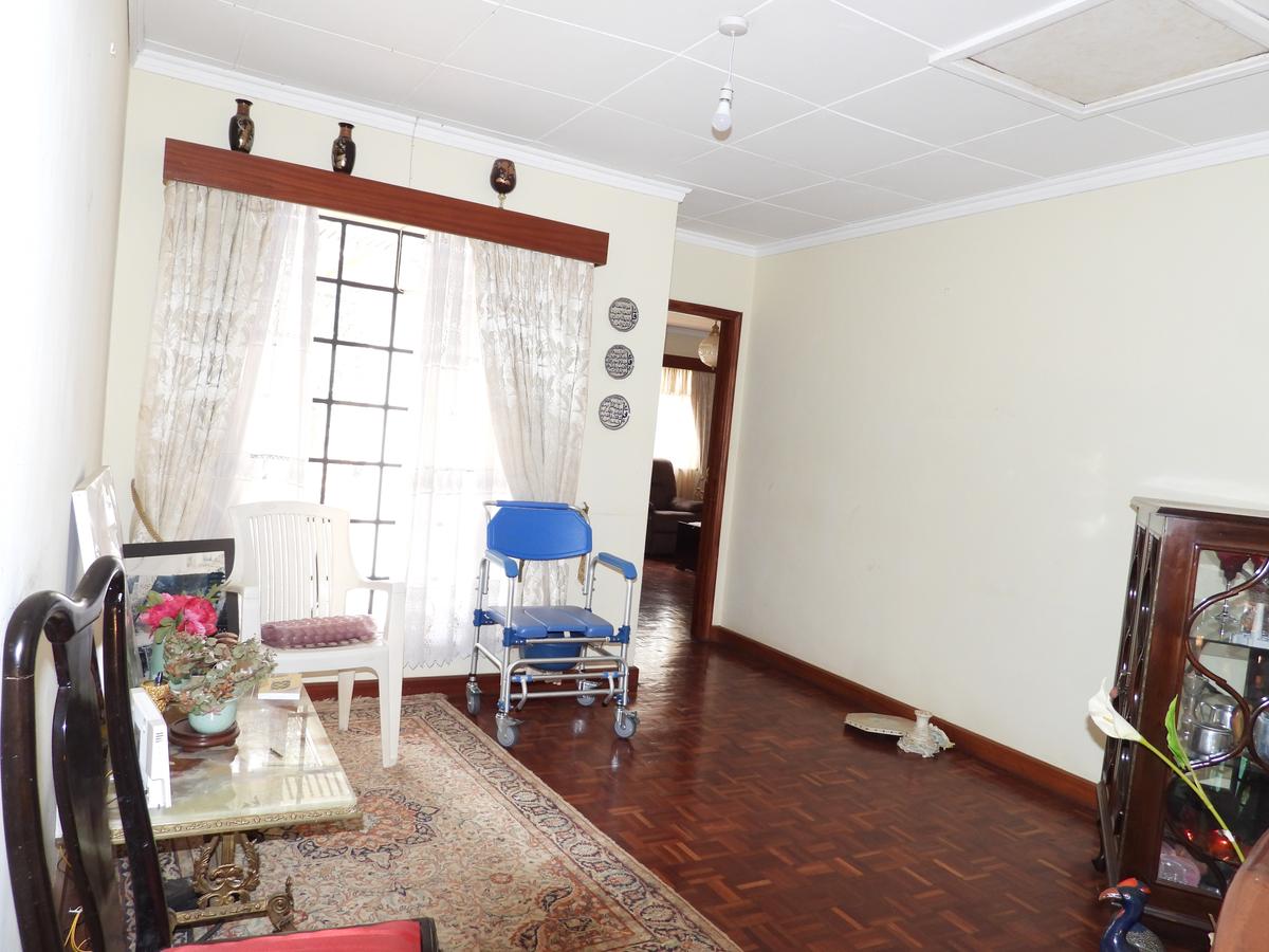 4 Bed Townhouse with En Suite in Brookside - 11