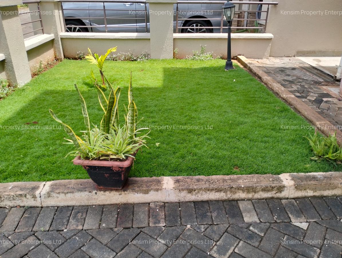 5 Bed Townhouse with En Suite in Lavington - 1