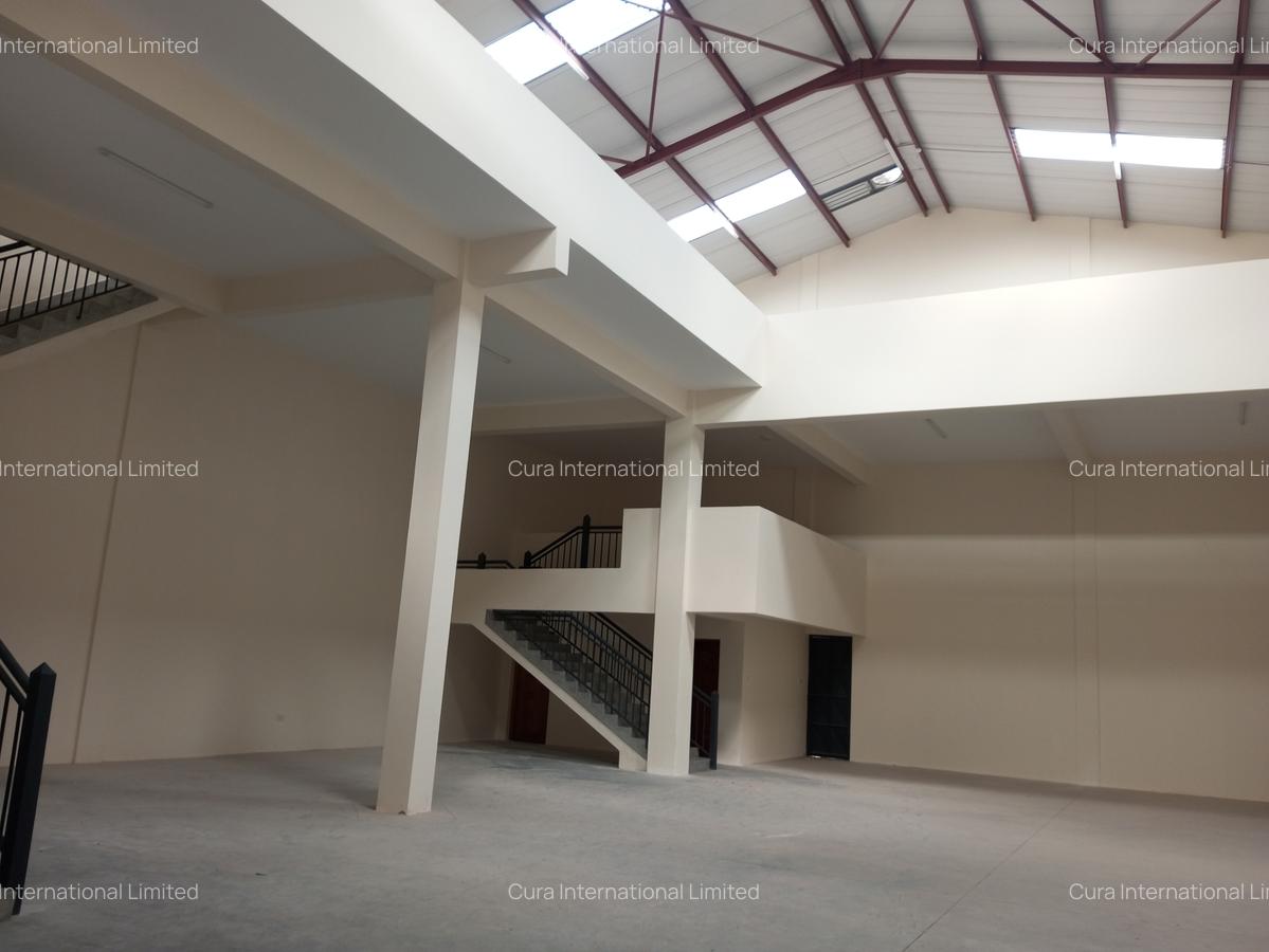 10,000 ft² Warehouse with Parking in Ruiru - 3