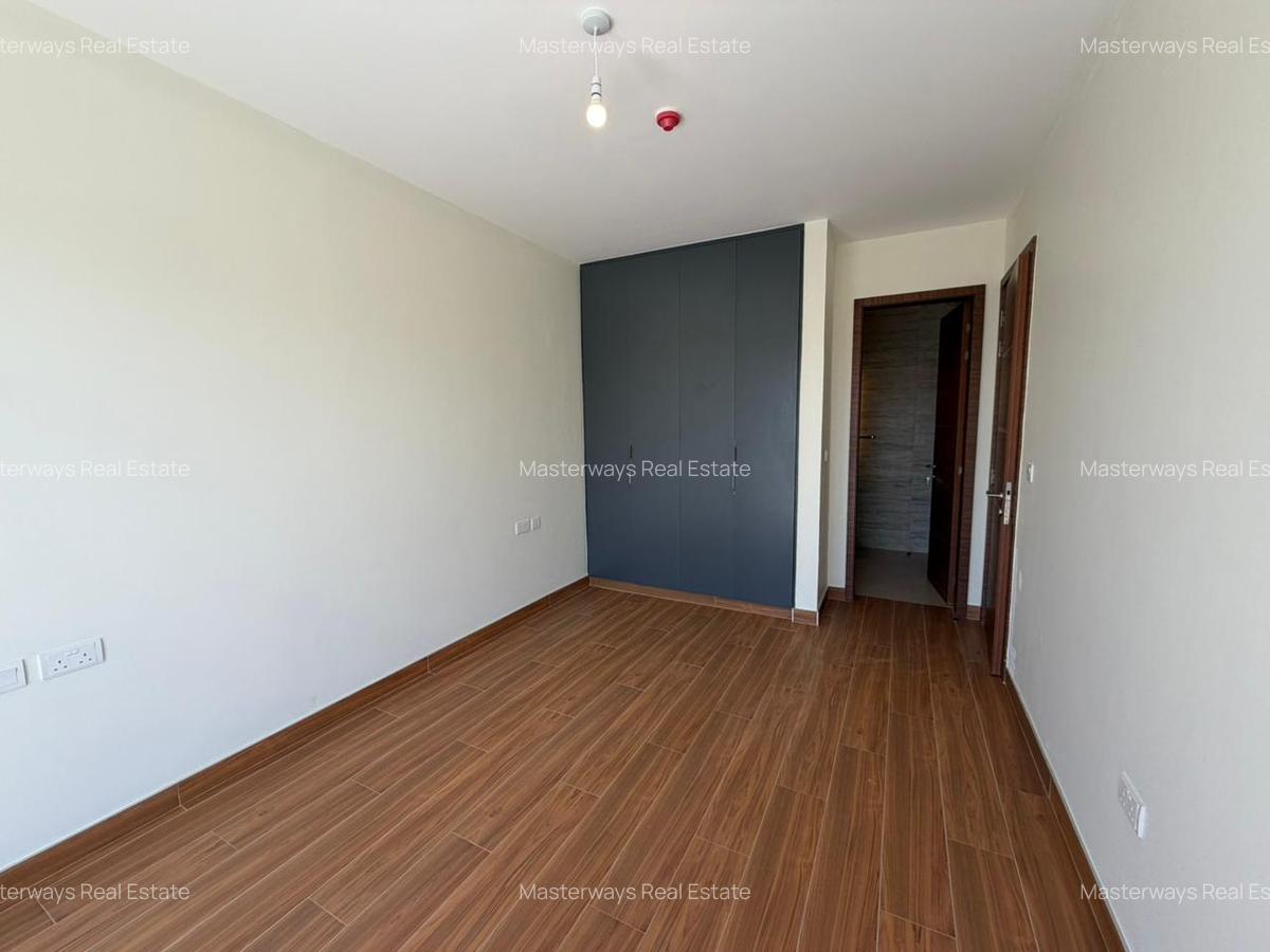 2 Bed Apartment with En Suite at Riverside Drive - 12