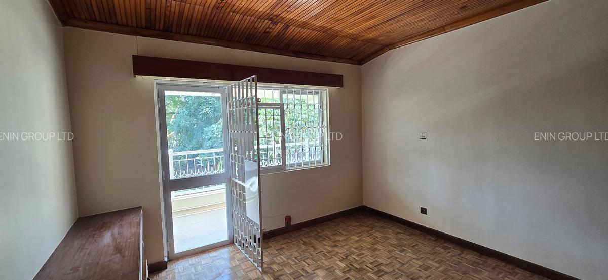 5 Bed House with En Suite at Nyari Central - 10