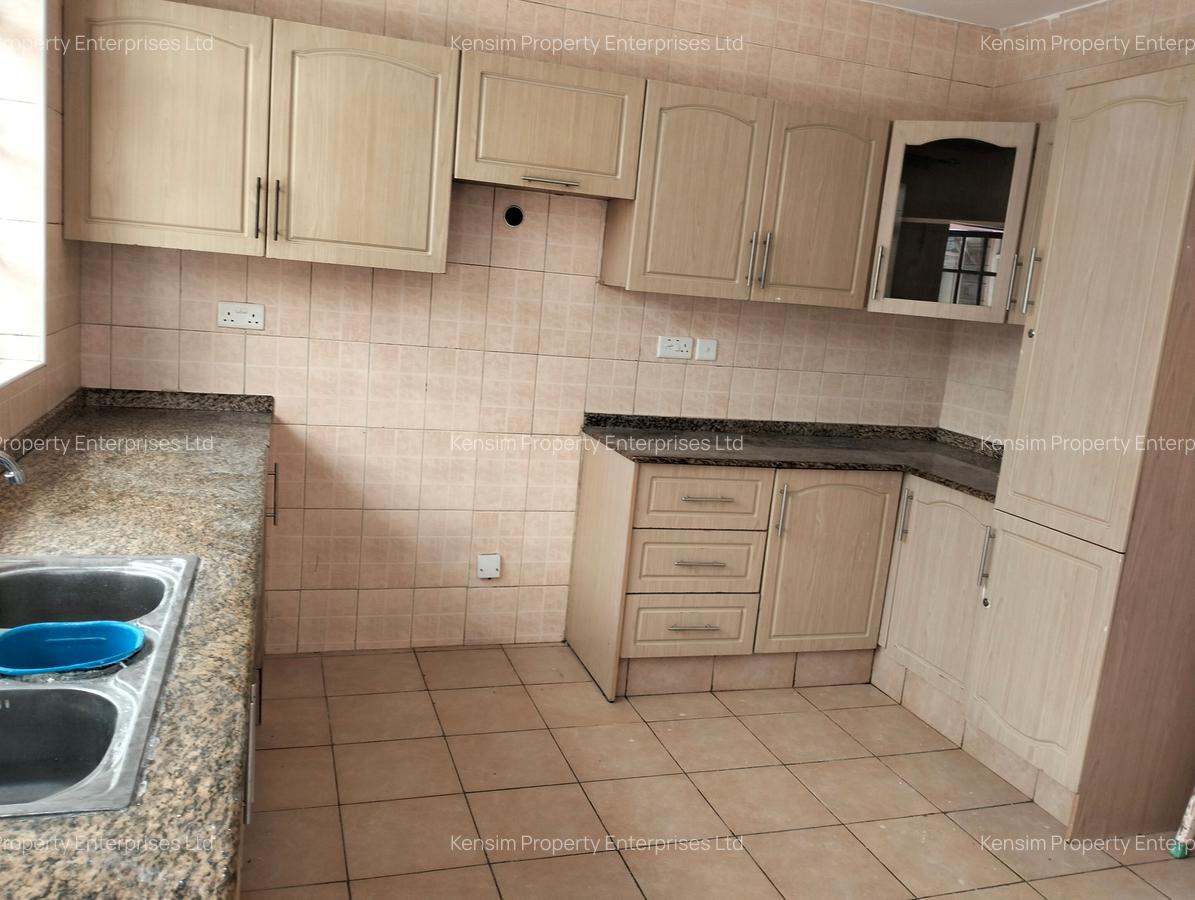 4 Bed Townhouse with En Suite in Lavington - 4
