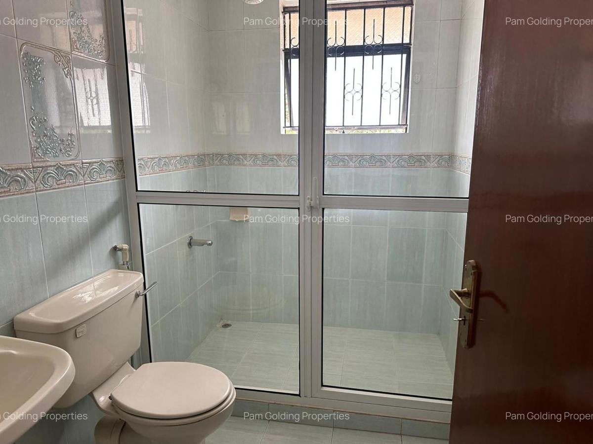 5 Bed Townhouse with En Suite in Westlands Area - 16