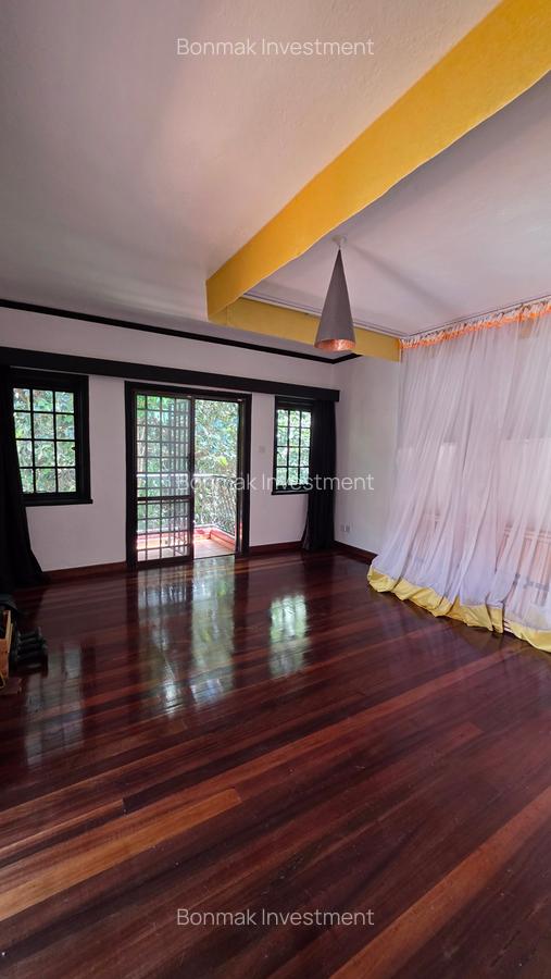 4 Bed Townhouse with En Suite at Lavington Green - 20