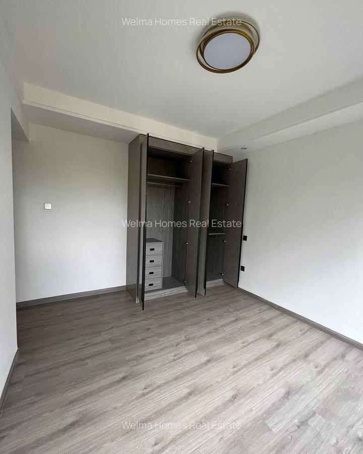 3 Bed Apartment with En Suite in Riverside - 10