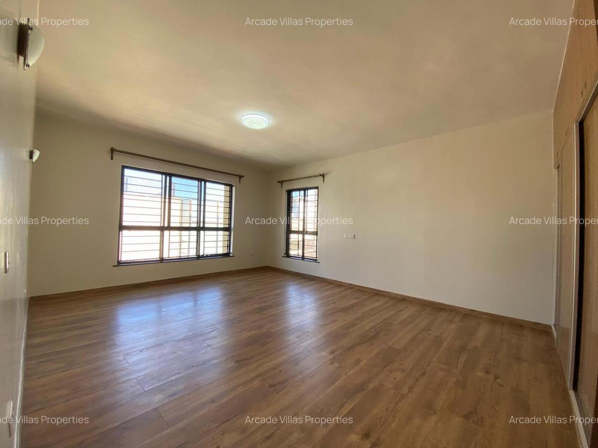 3 Bed Apartment with En Suite in General Mathenge - 19