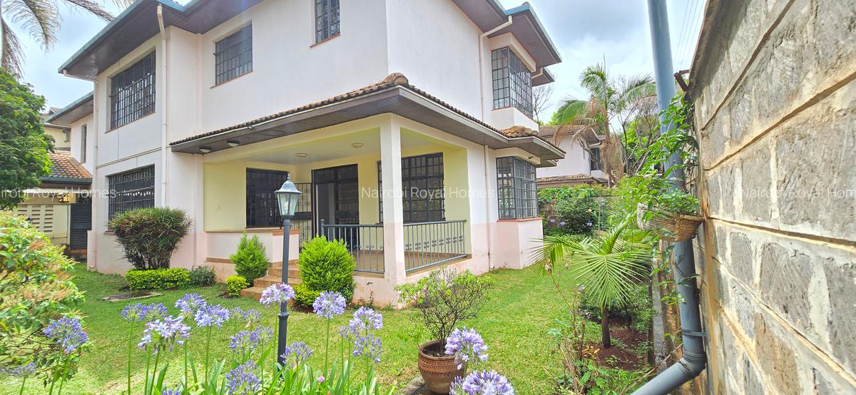 5 Bed Townhouse with En Suite at Lavington Green - 2