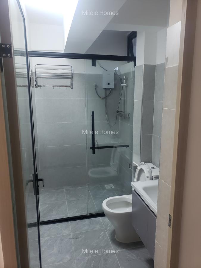 Serviced 2 Bed Apartment with En Suite at Kindaruma Road - 13