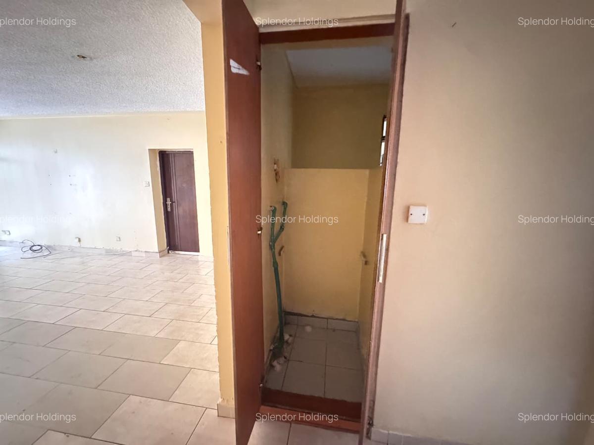 3 Bed Apartment with En Suite in Lavington - 14