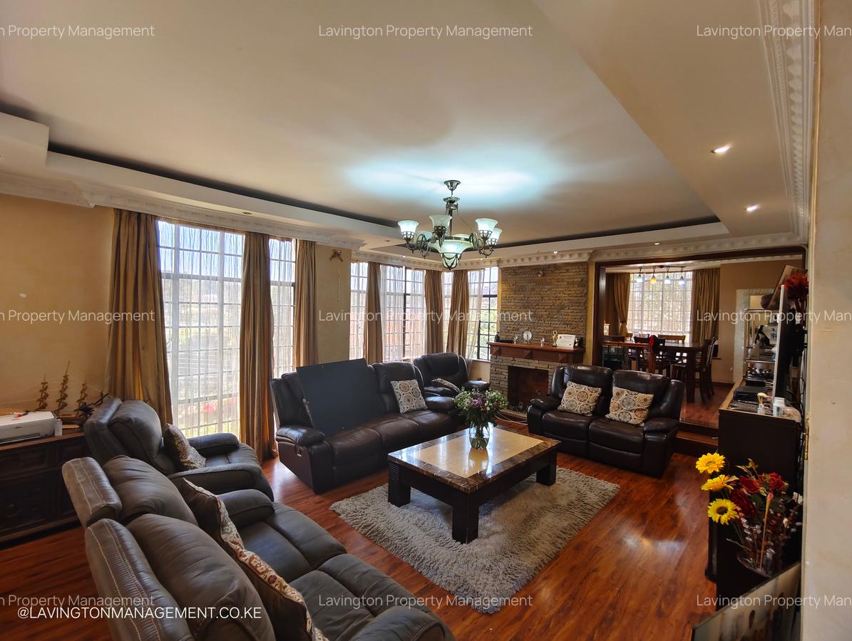 5 Bed Townhouse with En Suite at Lavington Green - 8