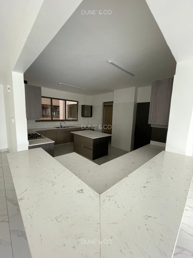 4 Bed Apartment with En Suite in Westlands Area - 6