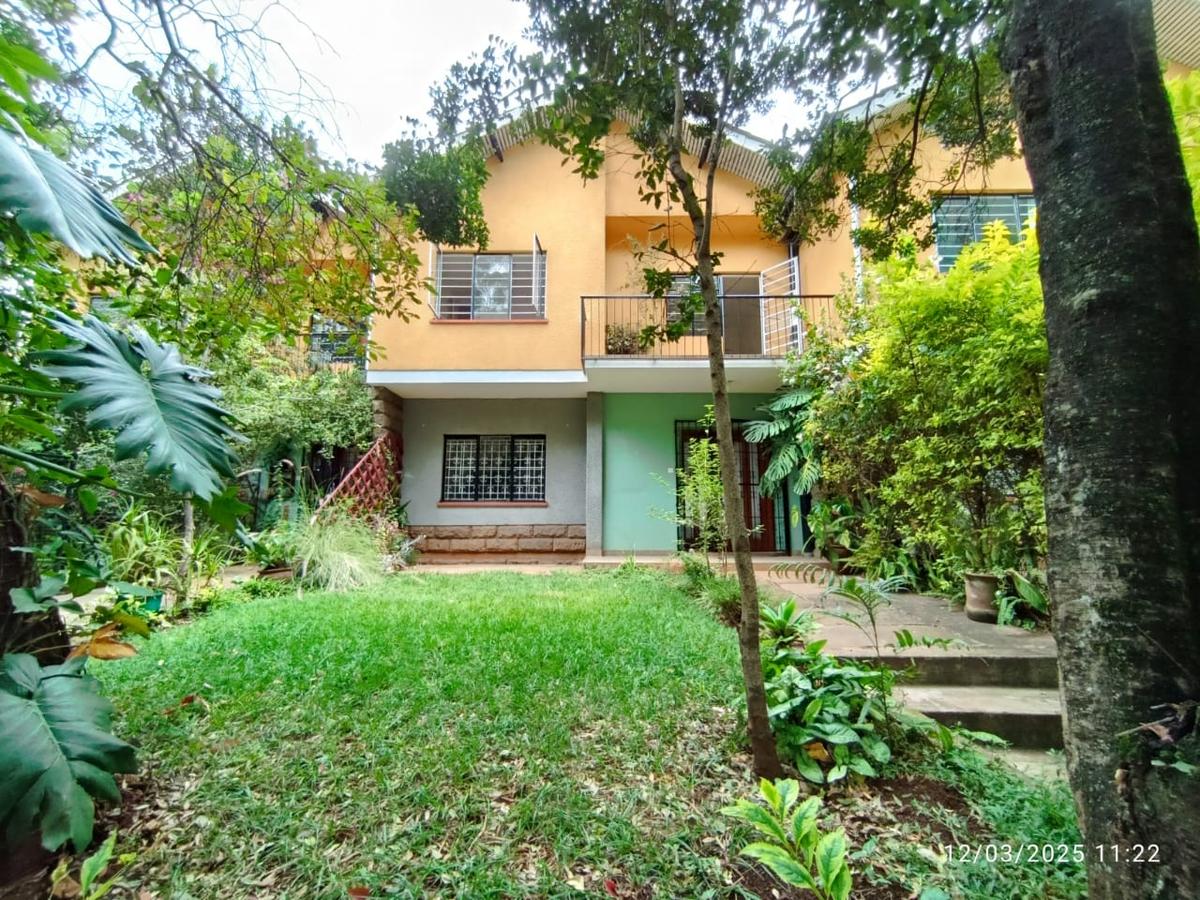 3 bed townhouse with staff quarters at kilimani