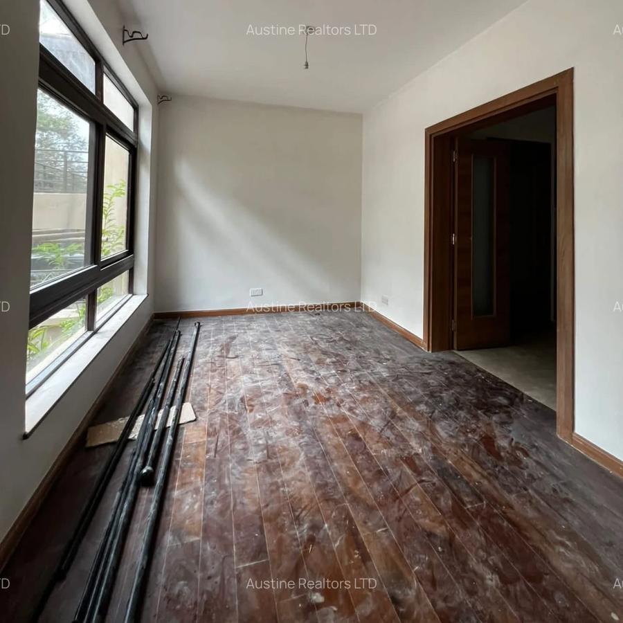 5 Bed Townhouse with En Suite at Chalbi Drive - 15