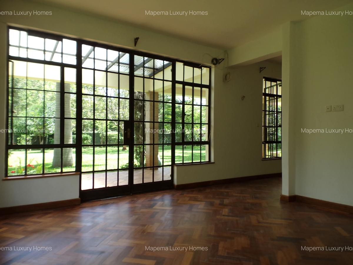 4 Bed House with En Suite at Windy Ridge - 5