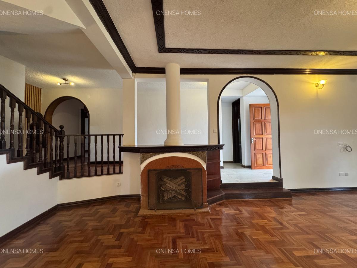 5 Bed House with En Suite in Runda - 9