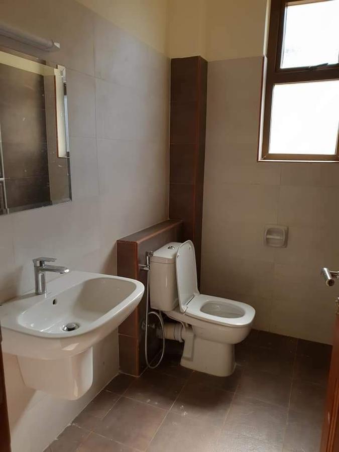 3 Bed Apartment with En Suite at Kasuku Road - 16