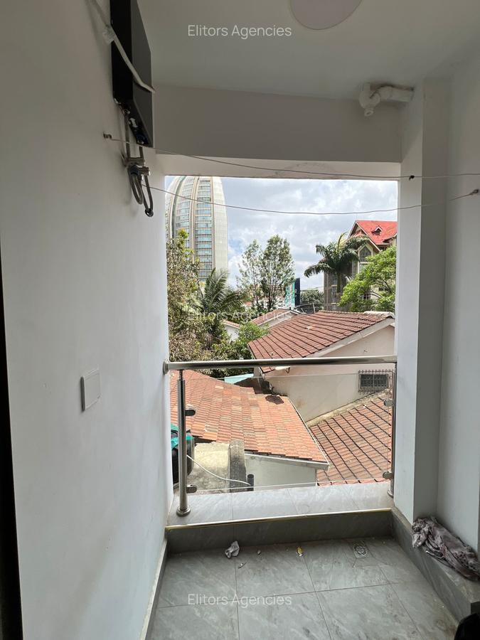 1 Bed Apartment with En Suite at Wood Avenue - 12