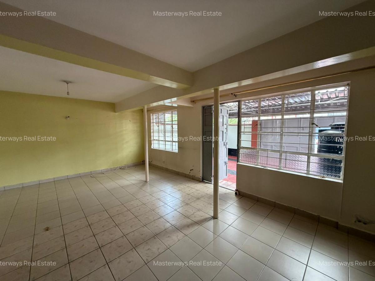 4 Bed House with En Suite in South C - 2