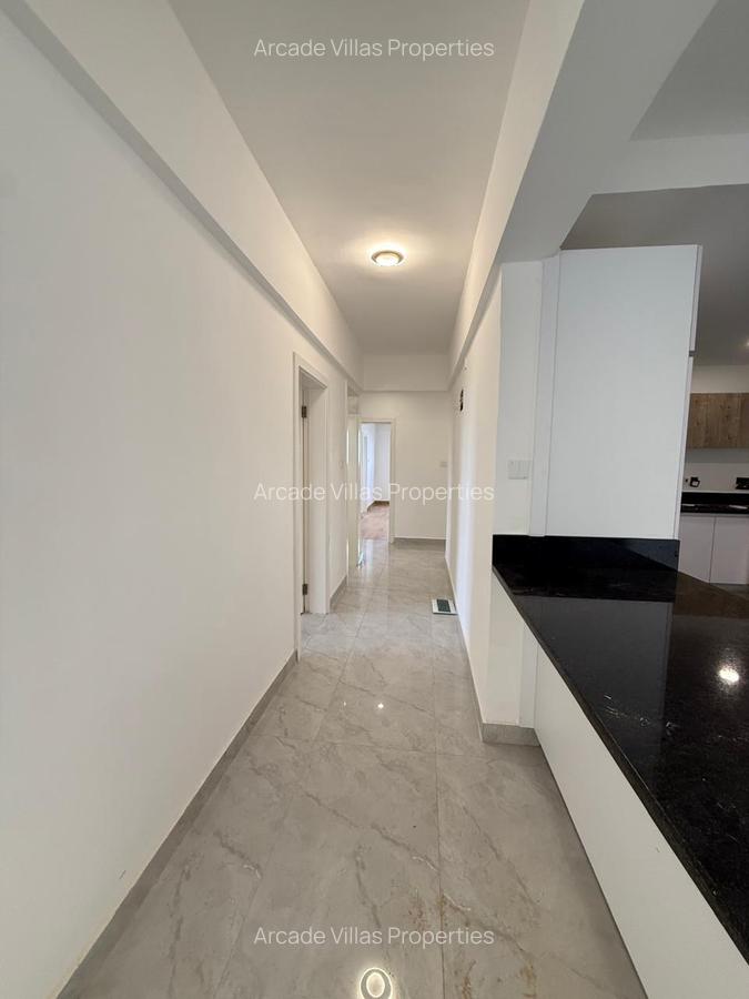 4 Bed Apartment with En Suite in Kileleshwa - 4