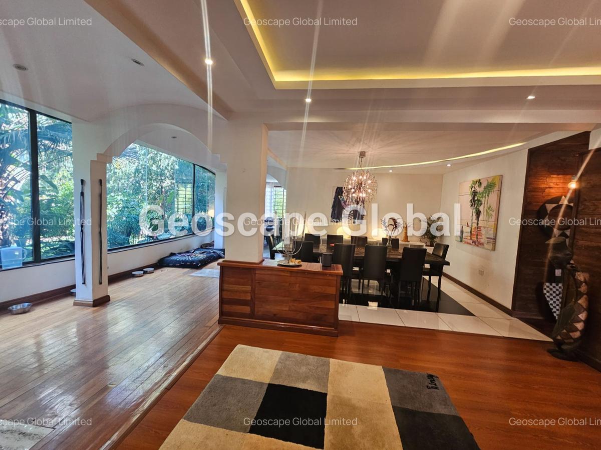 5 Bed House with En Suite in Runda - 8