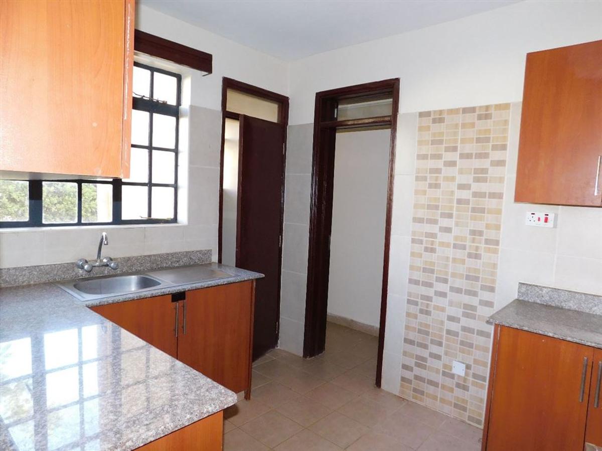 3 Bed Apartment with En Suite in Kiambu Road - 5