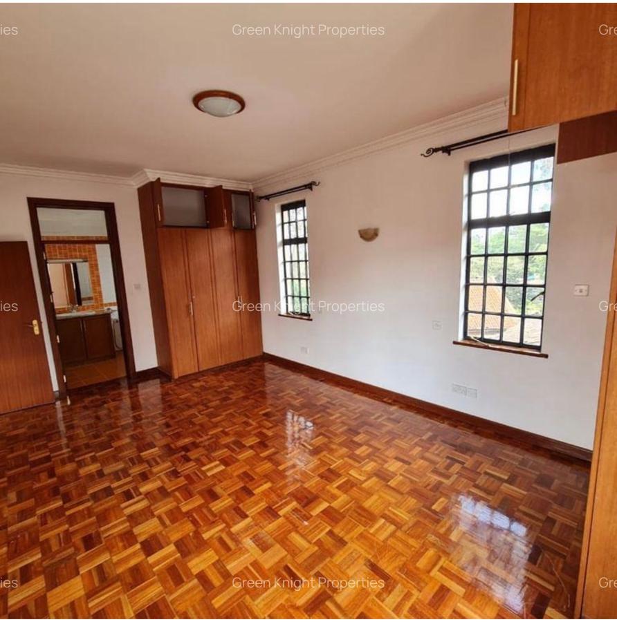 4 Bed Townhouse with En Suite in Lavington - 8