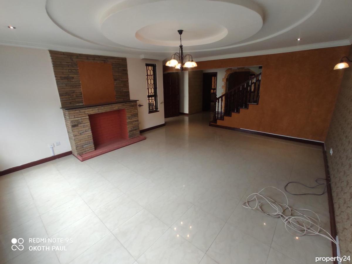 5 Bed Townhouse with En Suite in Lavington - 8