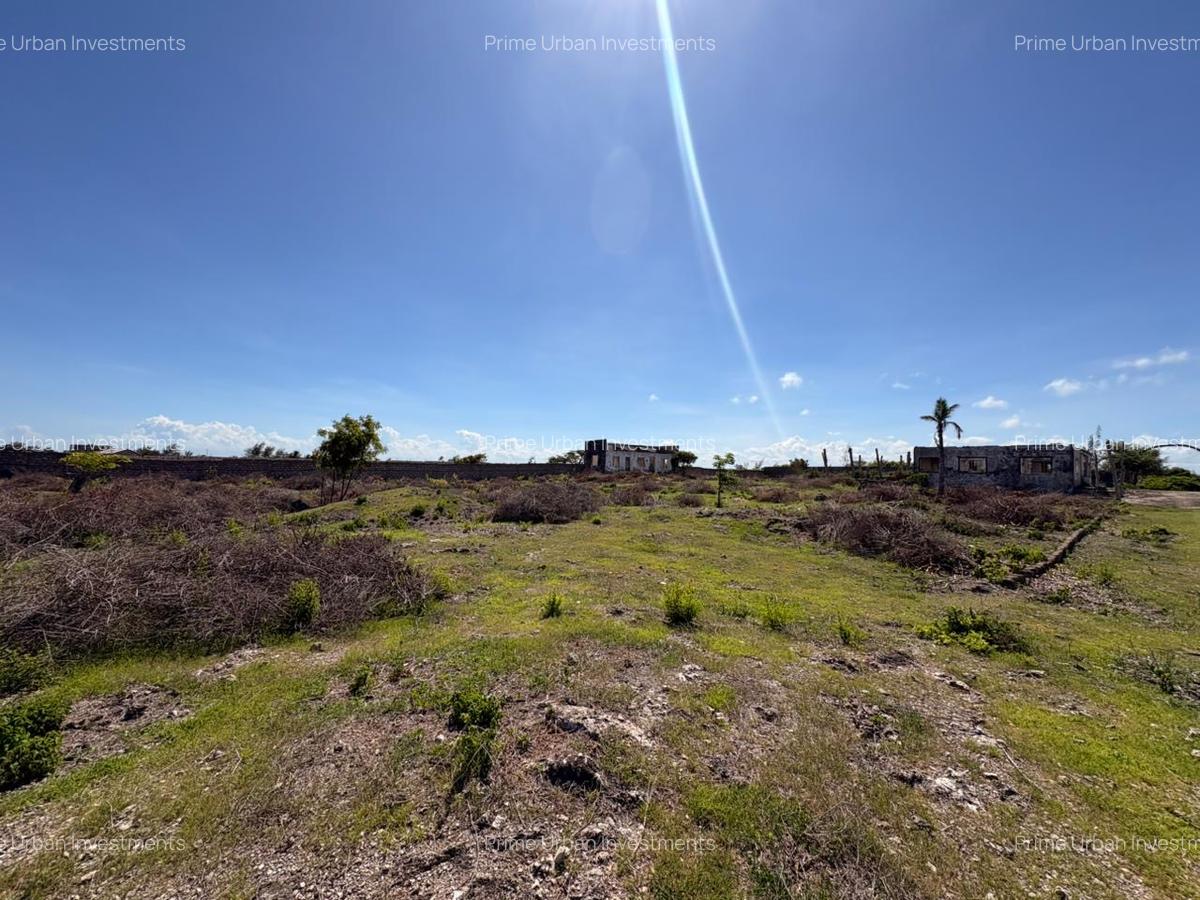 2 ac Land at Watamu Beach- Seafront - 11