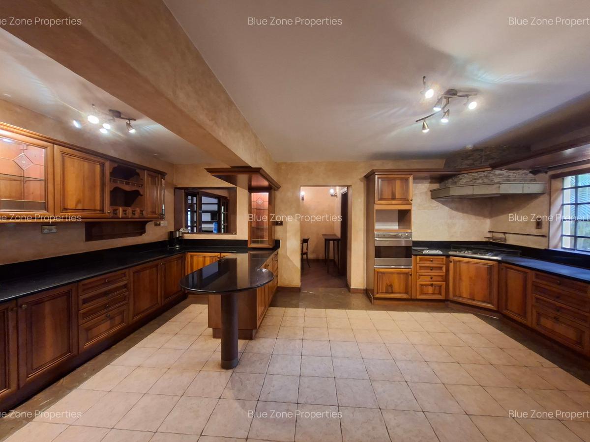 4 Bed Villa with En Suite at Off Runda Grove - 8