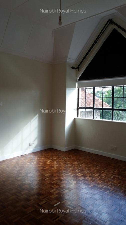 5 Bed Townhouse with En Suite at Convent Drive - 17