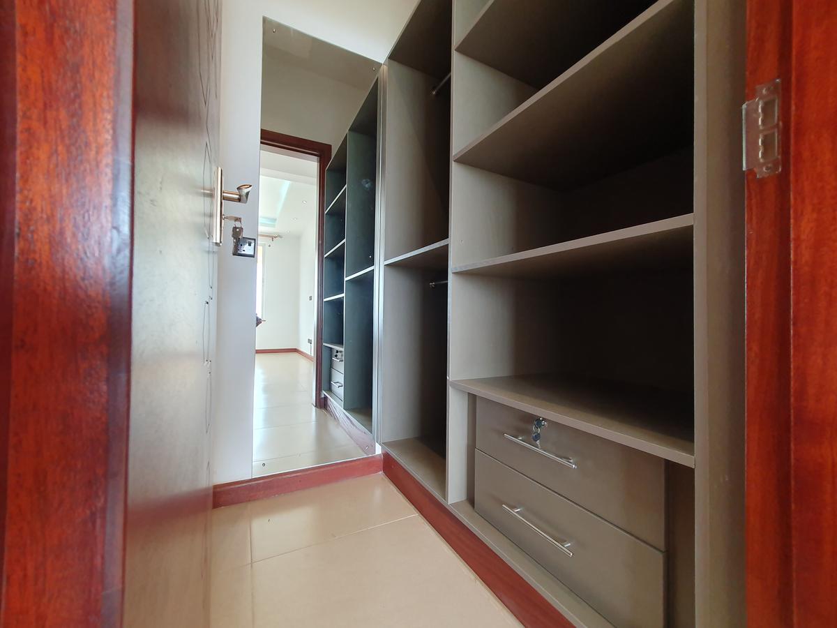 4 Bed Apartment with En Suite in General Mathenge - 14