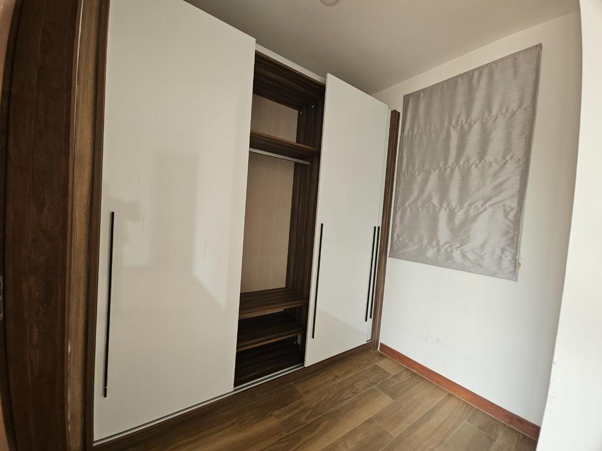 2 Bed Apartment with En Suite at Peponi Road - 17