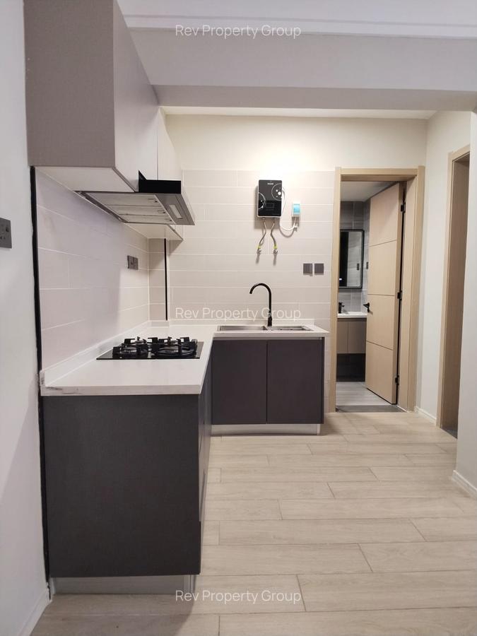 1 Bed Apartment with En Suite in Lavington - 3