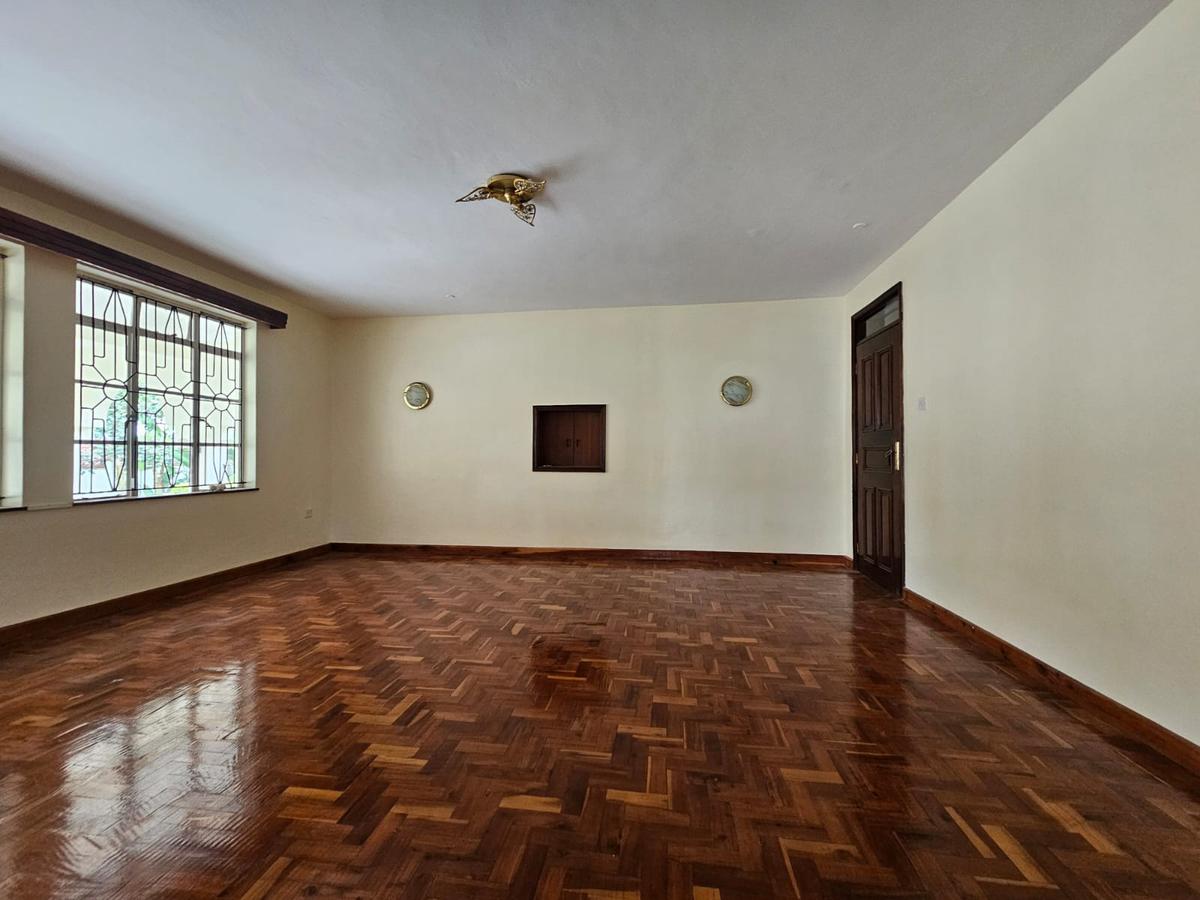 5 Bed House with En Suite in Runda - 5