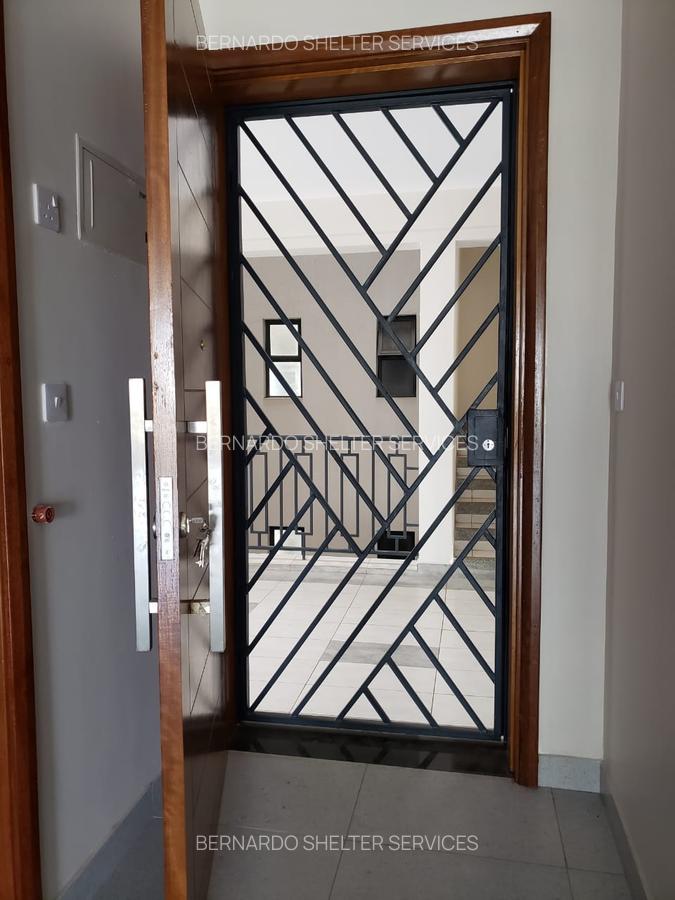 3 Bed Apartment with En Suite in Westlands Area - 12