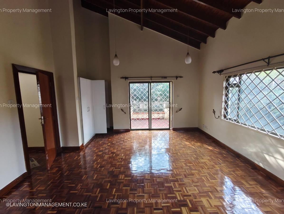 4 Bed Townhouse with En Suite at Lavington Green - 12