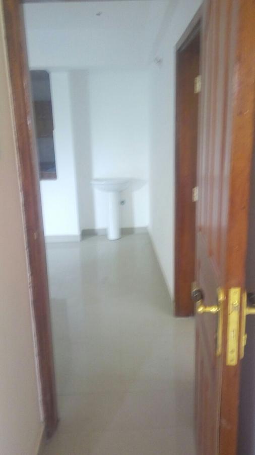 2 Bed Apartment with En Suite at As41 - 9
