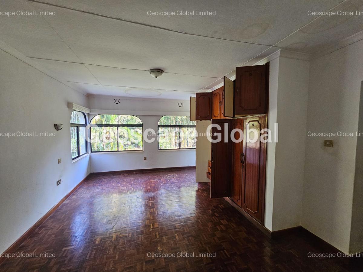 4 Bed House with En Suite in Loresho - 6