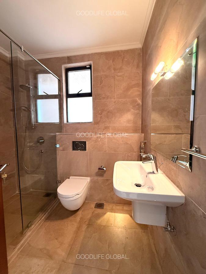 5 Bed Villa with En Suite at Lavington - 11