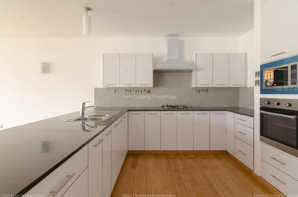 3 Bed Apartment with En Suite in Thika Road - 3