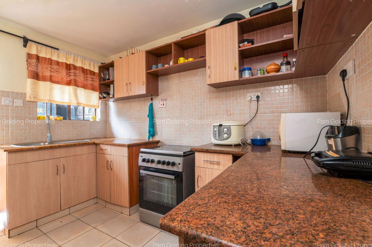 4 Bed Townhouse with En Suite at Katani Road - 9