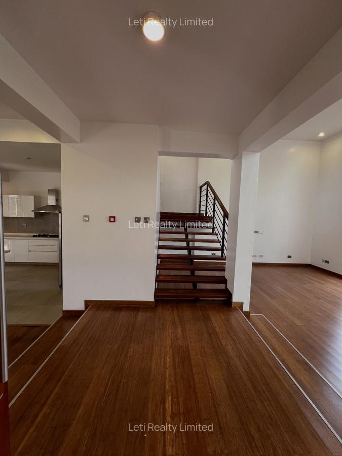 4 Bed Townhouse with En Suite in Lavington - 2