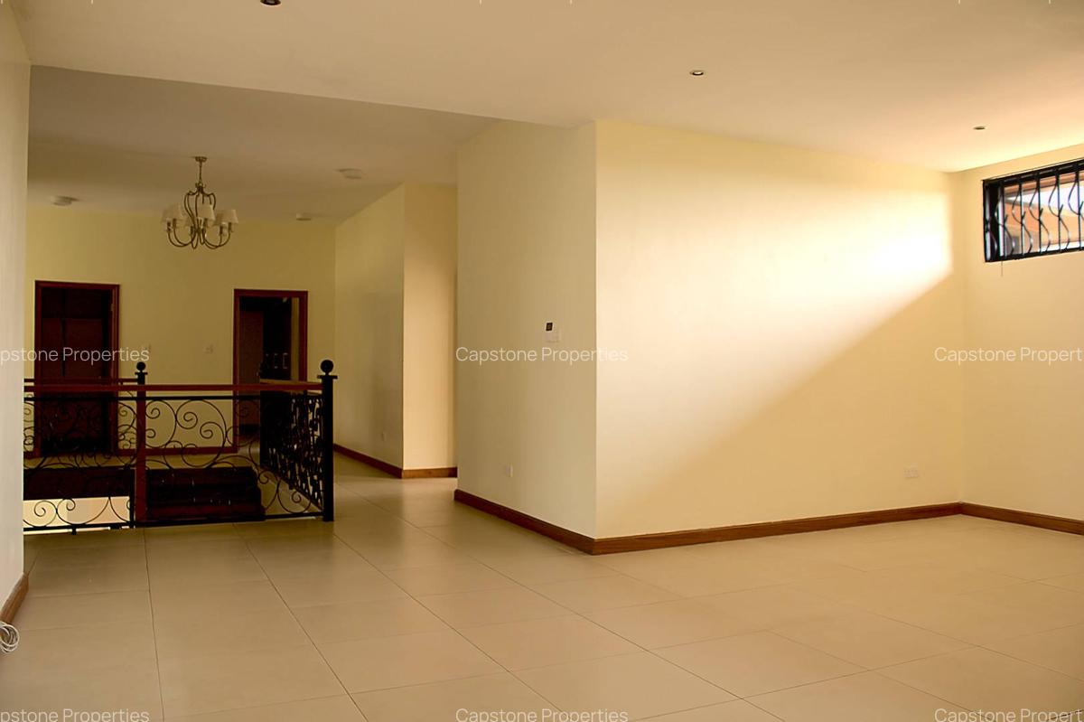 4 Bed Townhouse with En Suite in Runda - 16