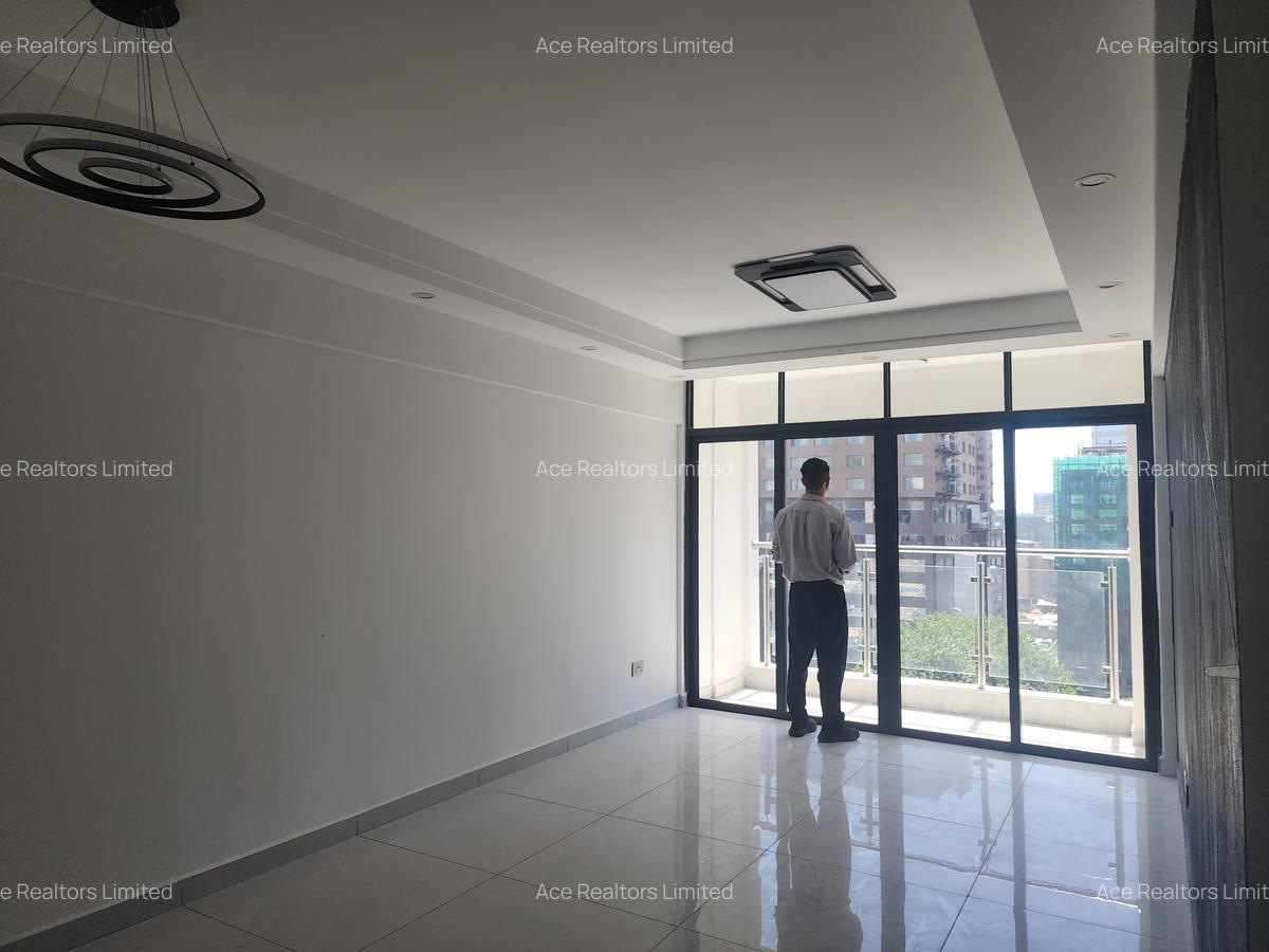 1 Bed Apartment with Swimming Pool at Near Graffins College - 1