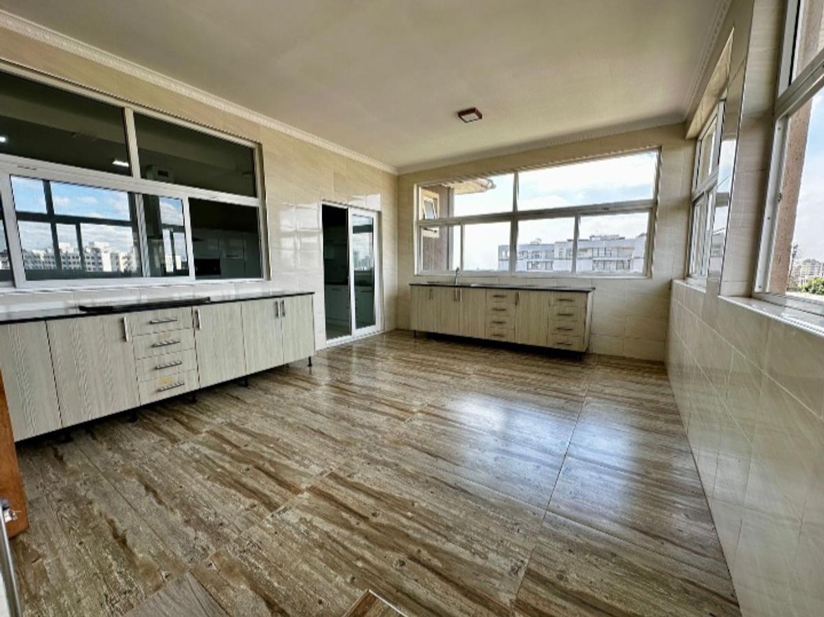 4 Bed Apartment with En Suite at Westlands Area - 3